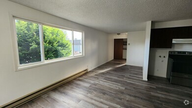 Building Photo - 695 4th St