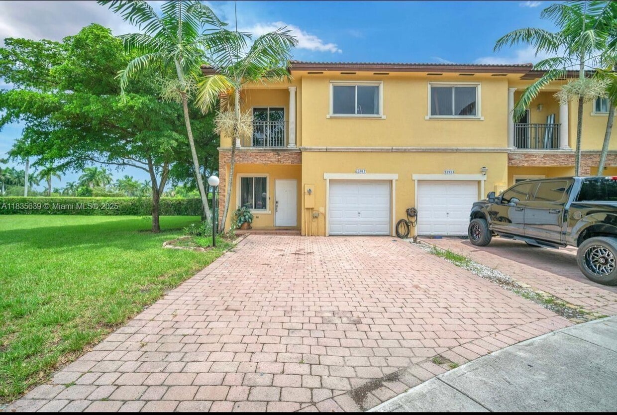 Primary Photo - 22917 SW 112th Ct