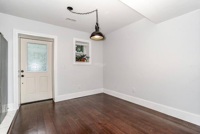 Building Photo - 254 STREET ANDREWS Ln
