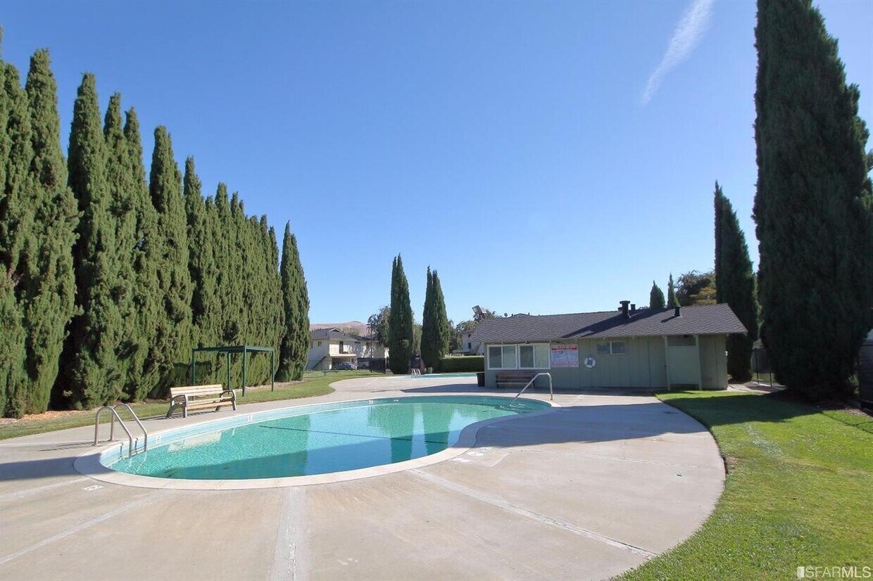 Primary Photo - 34709 Alvarado Niles Rd