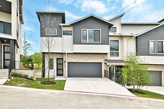 Building Photo - 2050 Lohmans Spur