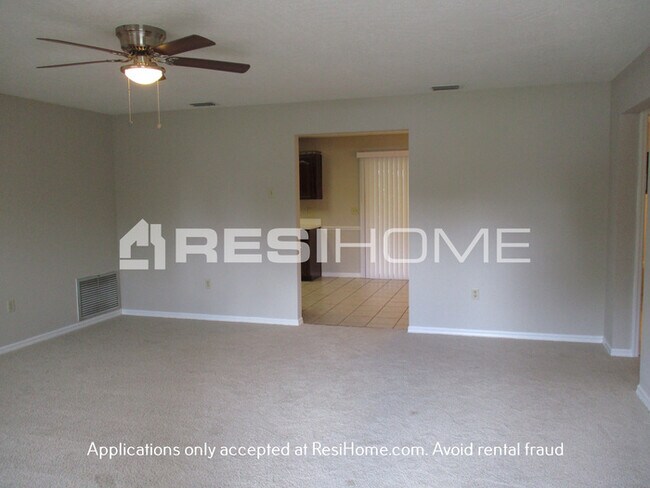 Building Photo - BEAUTIFUL NEWLY RENOVATED HOME!