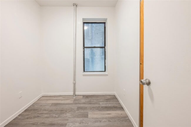 Building Photo - 424 W 146th St
