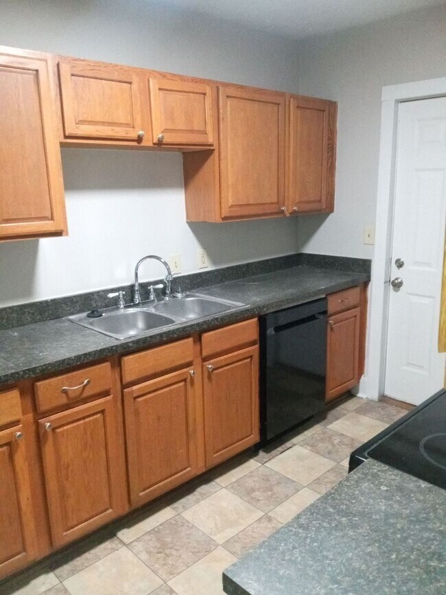 Foto del edificio - Cozy 3 bedroom ranch style single family house close to the Short North