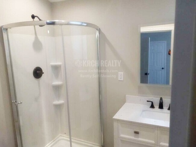 Foto del edificio - Modern style 3 bedroom, 2 bathroom home!