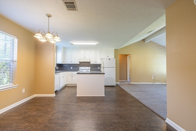Building Photo - 16381 Many Trees Ln