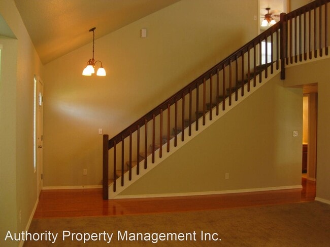 Building Photo - 3 br, 2 bath House - 1181 Pineland