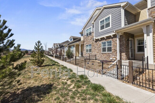 Building Photo - 1708 W 50th St