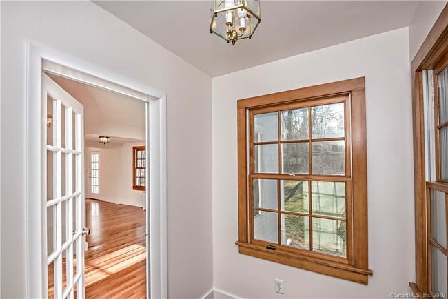 Building Photo - 20 Lounsbury Rd