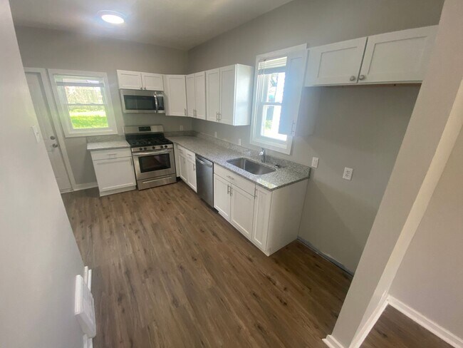 Foto del edificio - Renovated 2 Bed 1 Bath House