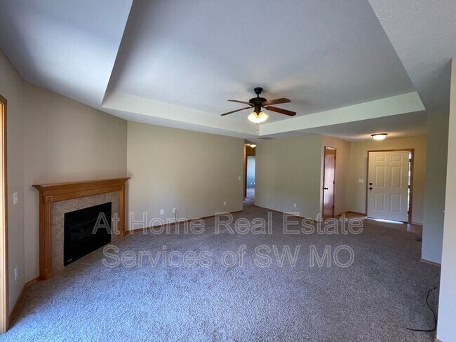 Building Photo - 2618 W Colton Ave