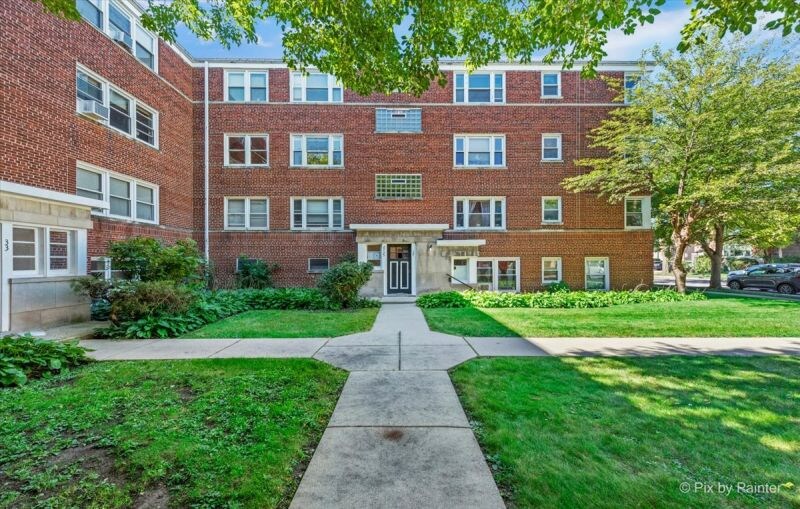 Primary Photo - 2735 W Berwyn Ave