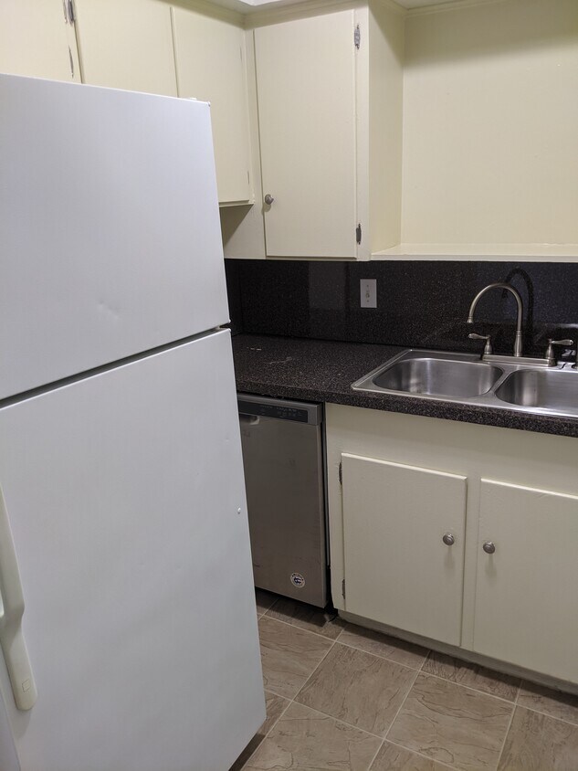 Foto principal - 330 E Polk St