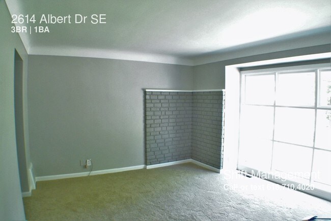 Foto del edificio - 2614 Albert Dr SE