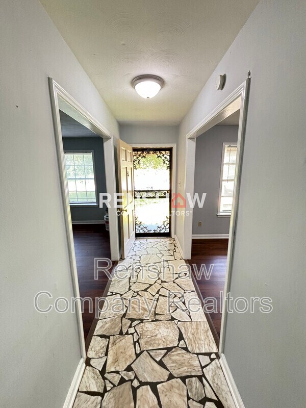 Building Photo - 3597 Bellwood Dr