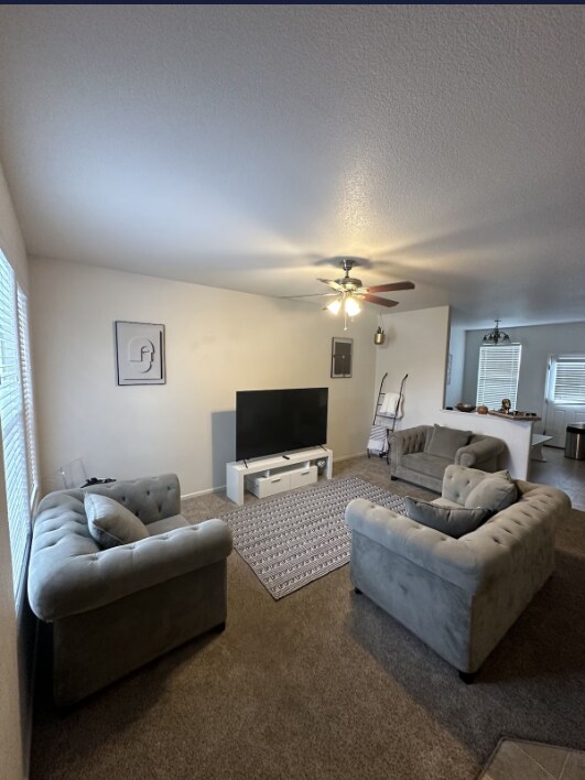 Sala de estar - 2761 Tumblewood Grv