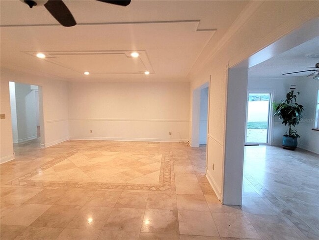 Foto del edificio - 356 E Overbrook Dr