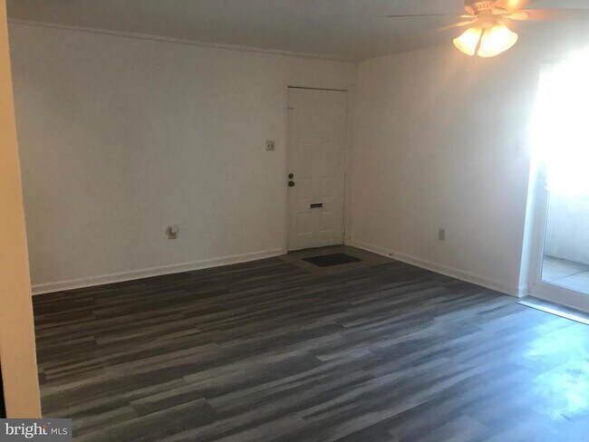 Foto del edificio - 3750 Clarendon Ave