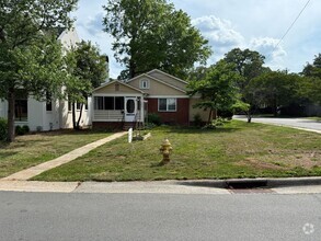 Building Photo - 2302 Chesterfield Ave