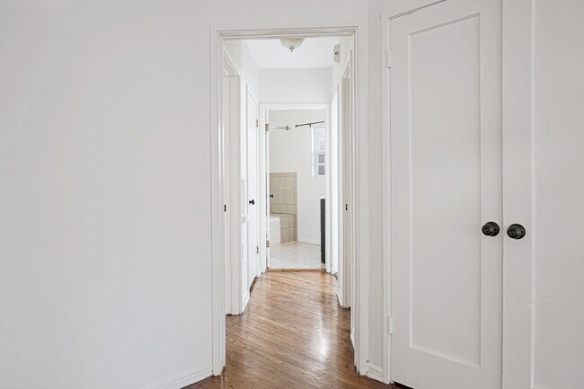 Foto del edificio - 617 N Coronado St