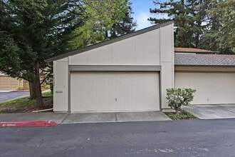 Building Photo - 6102 Elmbridge Dr