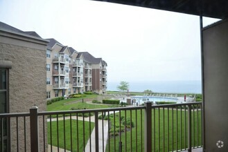 Building Photo - 4120 S Lake Dr