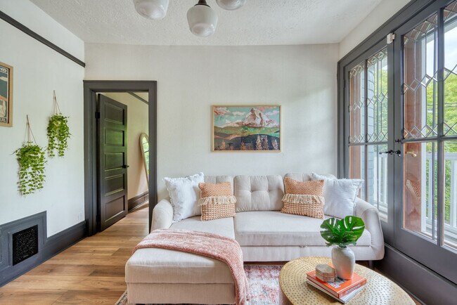 Foto del edificio - 2312 NW Kearney St