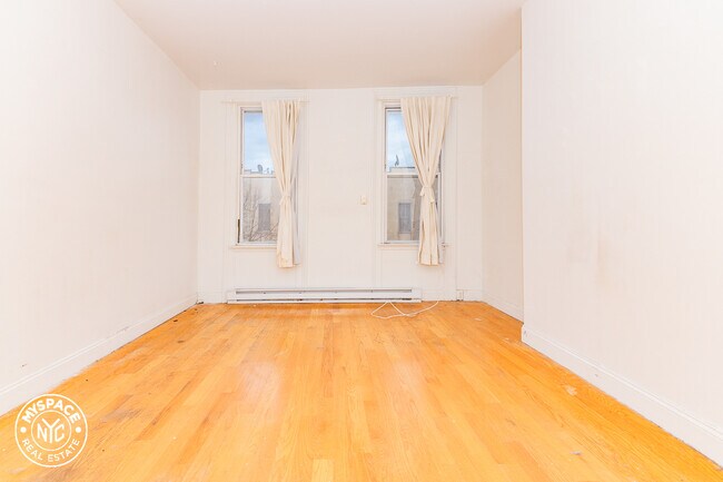 Building Photo - 241 Himrod St