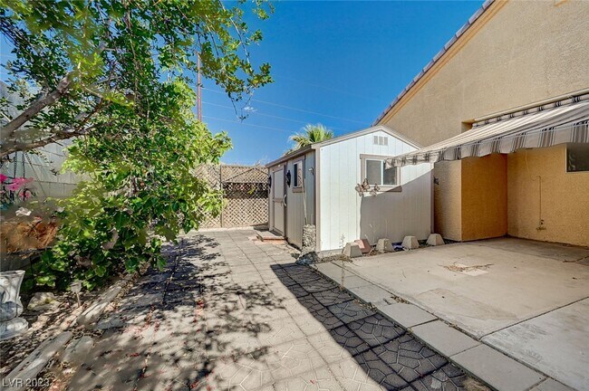 Building Photo - 5984 Bushra Ct