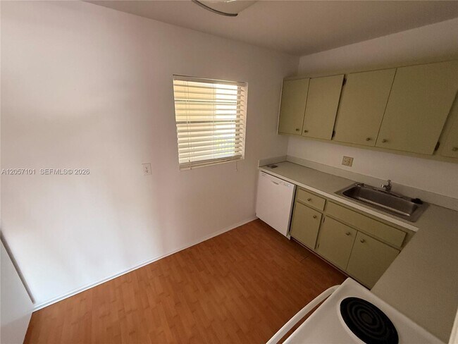 Foto del edificio - 7747 SW 86th St