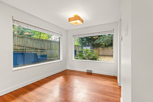 Foto del edificio - 3 bedroom 1.75 bath House