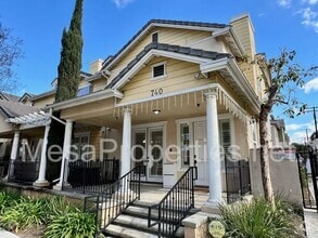Building Photo - 740 S Azusa Ave