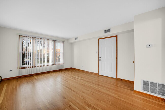 Foto del edificio - 5324 Long Ave