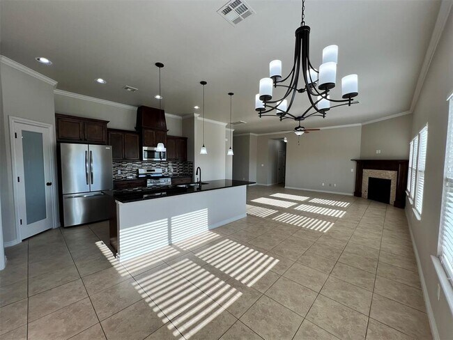 Building Photo - 203 Lyla Glen Dr