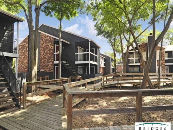 Foto principal - 937 Peaks St