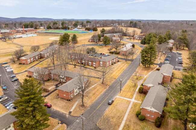 Foto del edificio - 14 Revere Dr