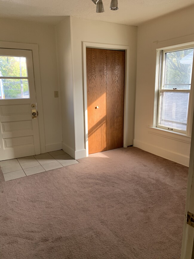 Mud room / rear entrance - 6 S Ellsworth St