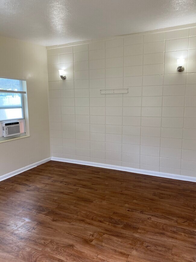 Foto del edificio - 9241 Overlook Dr