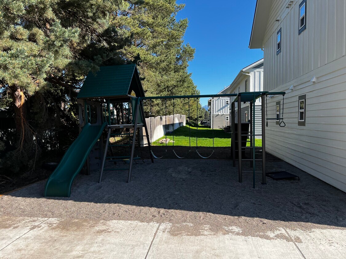 Building Photo - 218 Jewel Basin Ct