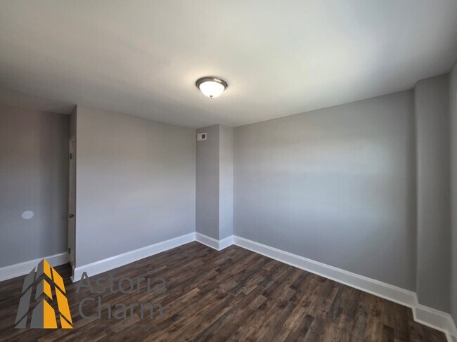 Foto del edificio - 1015 Lyndhurst St