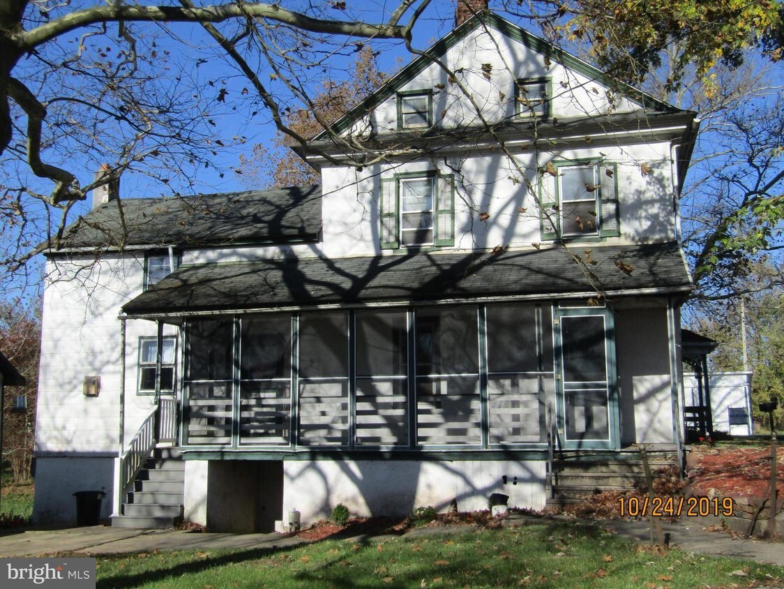 Primary Photo - 62 Browns Mill Rd