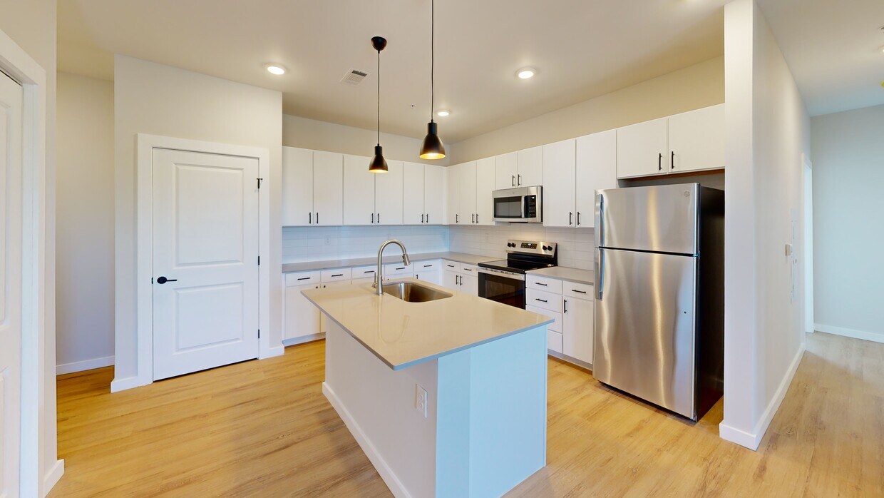 Photo - Emerald Knoxville Apts.