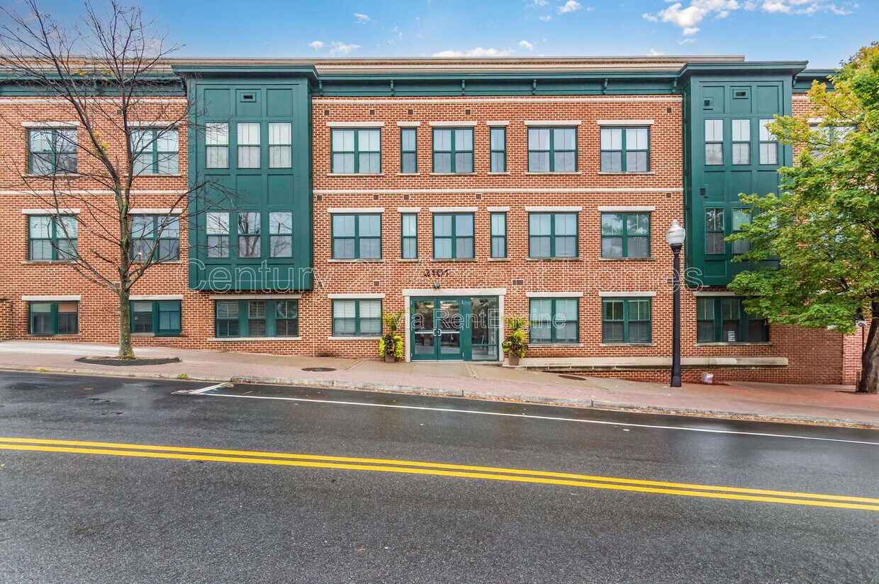 Primary Photo - 2101 N Monroe St