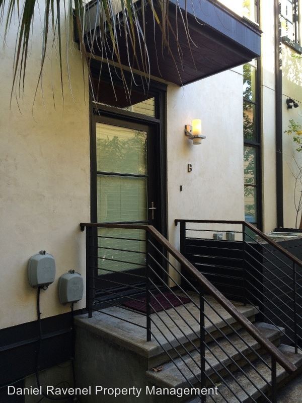 Building Photo - 28 Cannon St