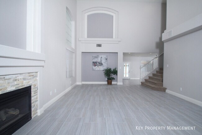 Foto del edificio - 268 Single Petal St