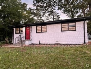 Building Photo - 1645 Metropolitan Pkwy SW
