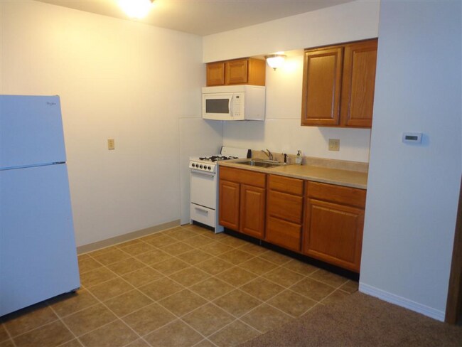 Building Photo - 2809 W Laskey Rd