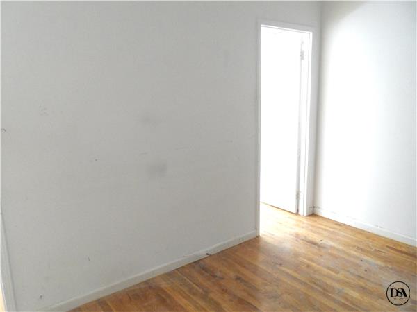 Building Photo - 11 Maiden Ln