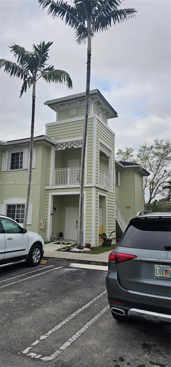 Foto del edificio - 2711 NE 4th St