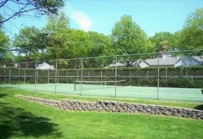 Foto del edificio - 1404 Sara Cir